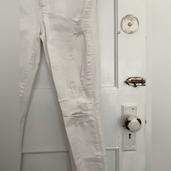 Paige verdugo ultra skinny Jean in white. Ripped jeans. Size 29. - Picture 3 of 7